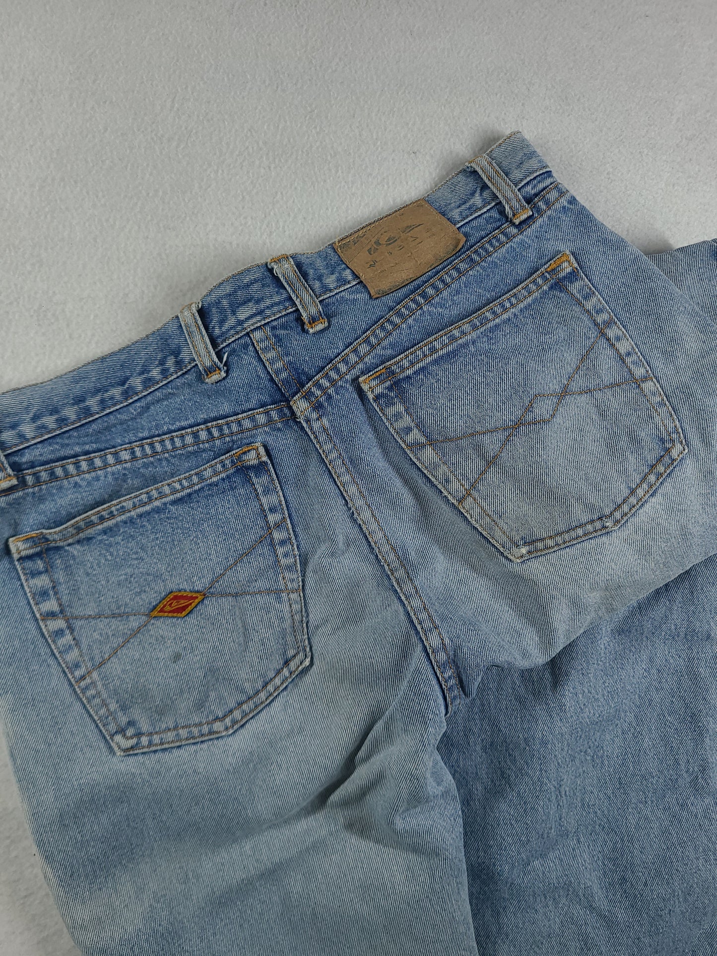 Vintage Quiksilver Jeans Blue Denim Size 32 Adult Mens Surf Zip Straight Logo