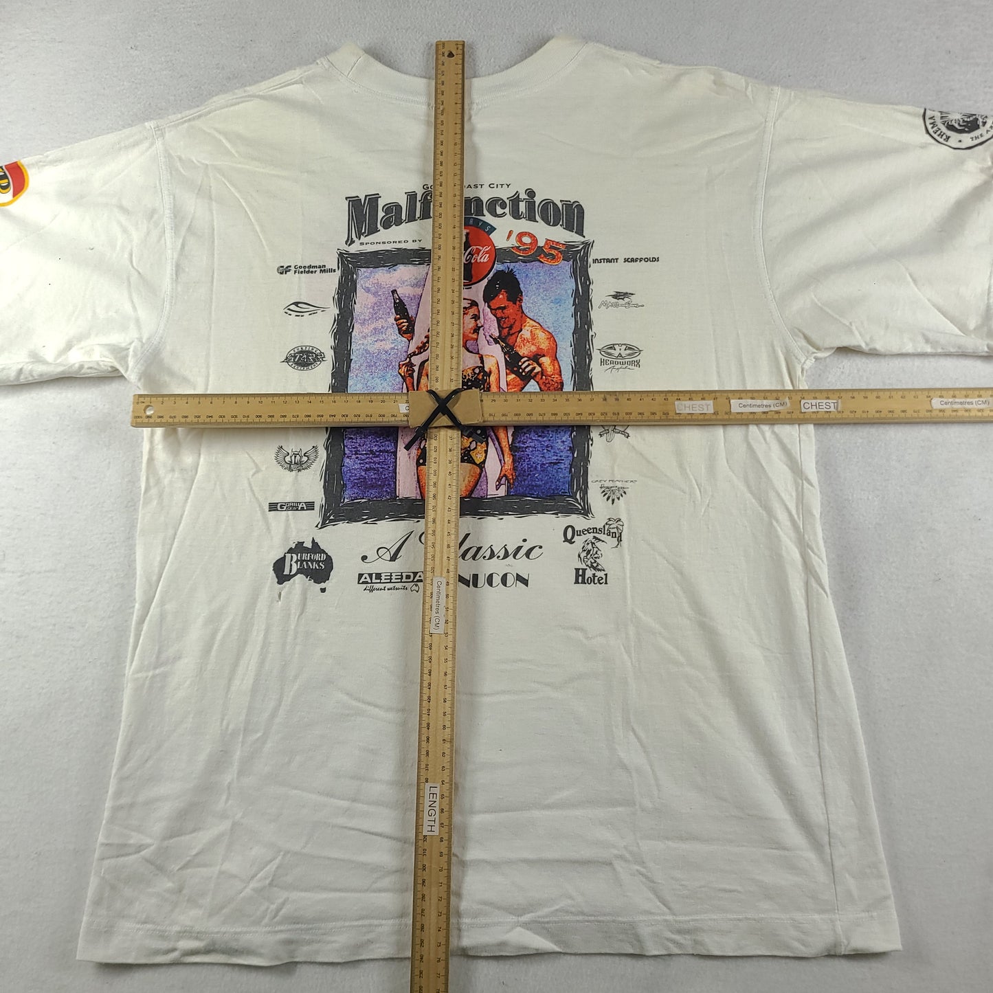Vintage 1995 Malfunction Shirt Size L White Australian Surf Competition Gold Coast