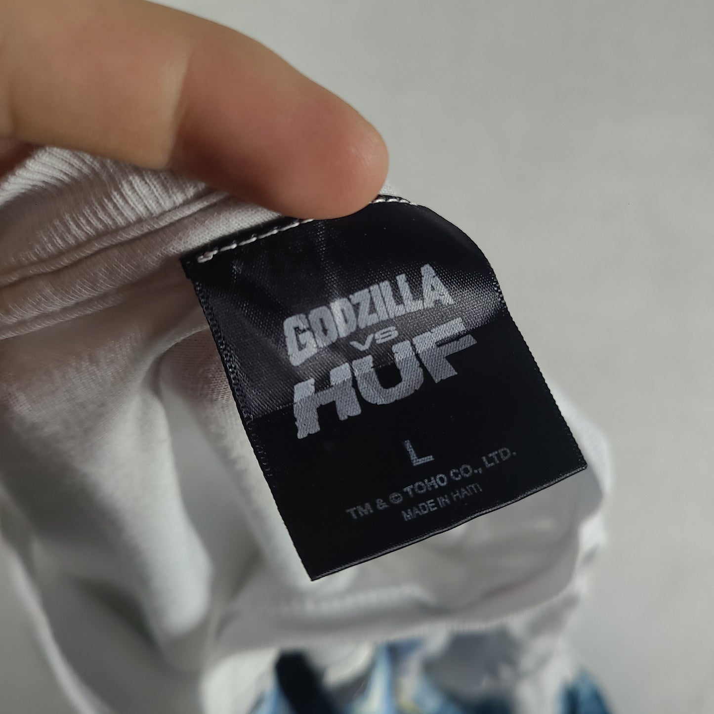 Godzilla x Huf Shirt Long Sleeve White Blue Graphic Tee Size L Cotton Adult