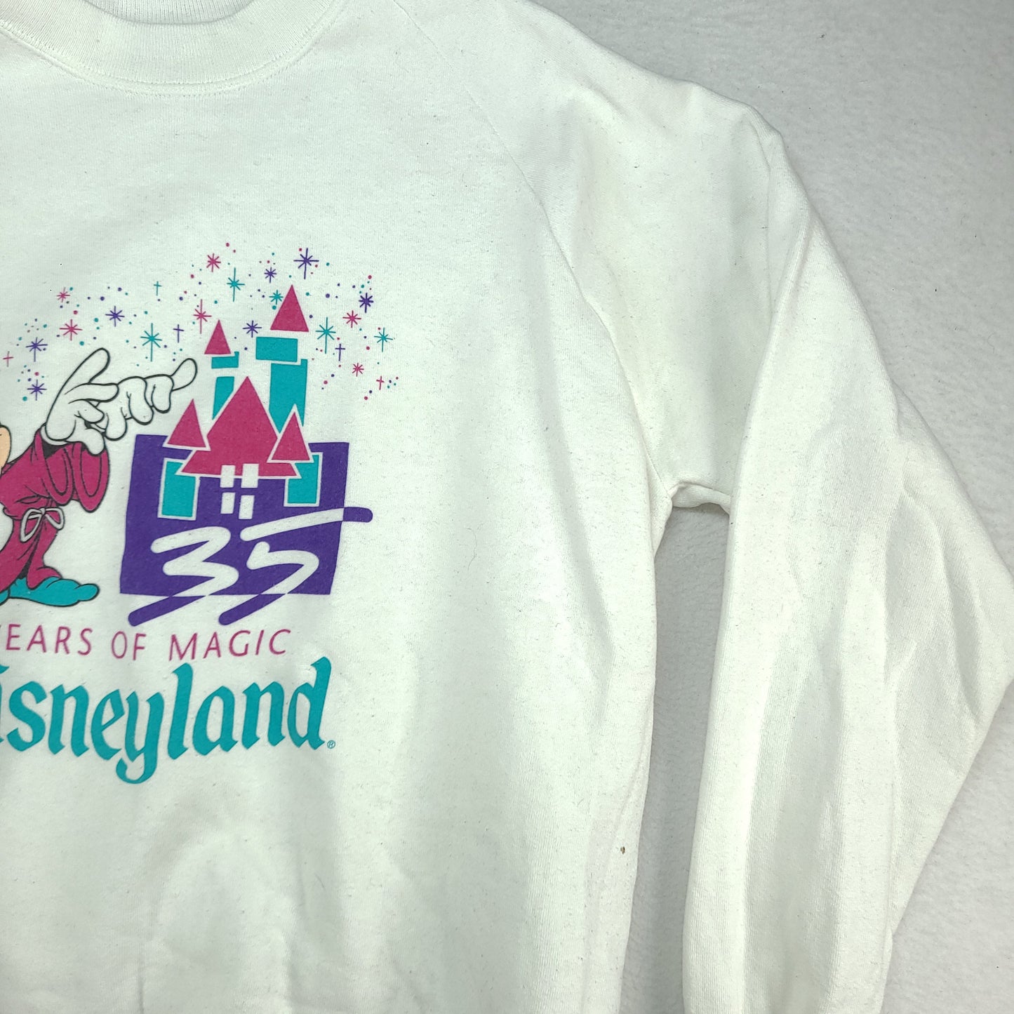Vintage Disneyland Jumper Crewneck White Pullover Size XL Made in USA 35 Years of Magic