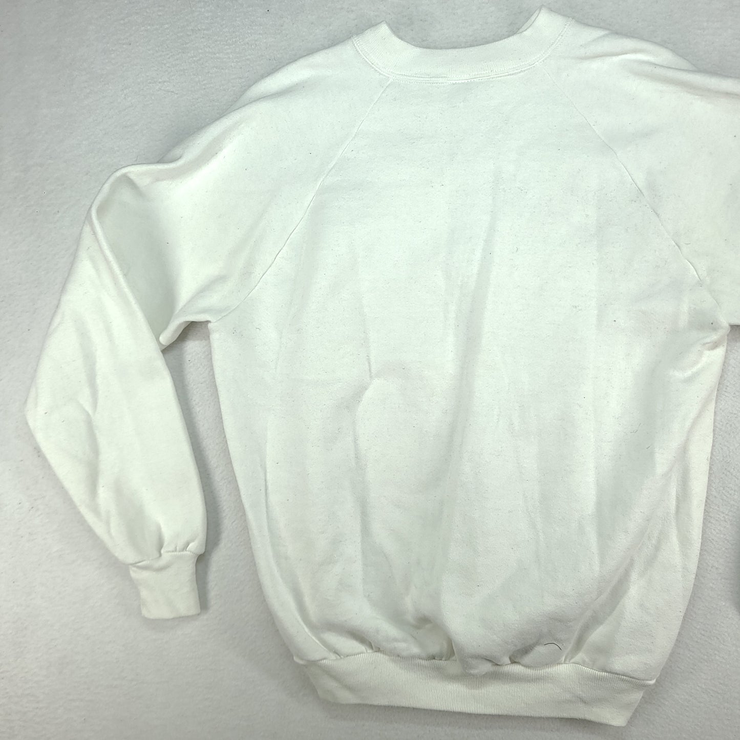 Vintage Disneyland Jumper Crewneck White Pullover Size XL Made in USA 35 Years of Magic