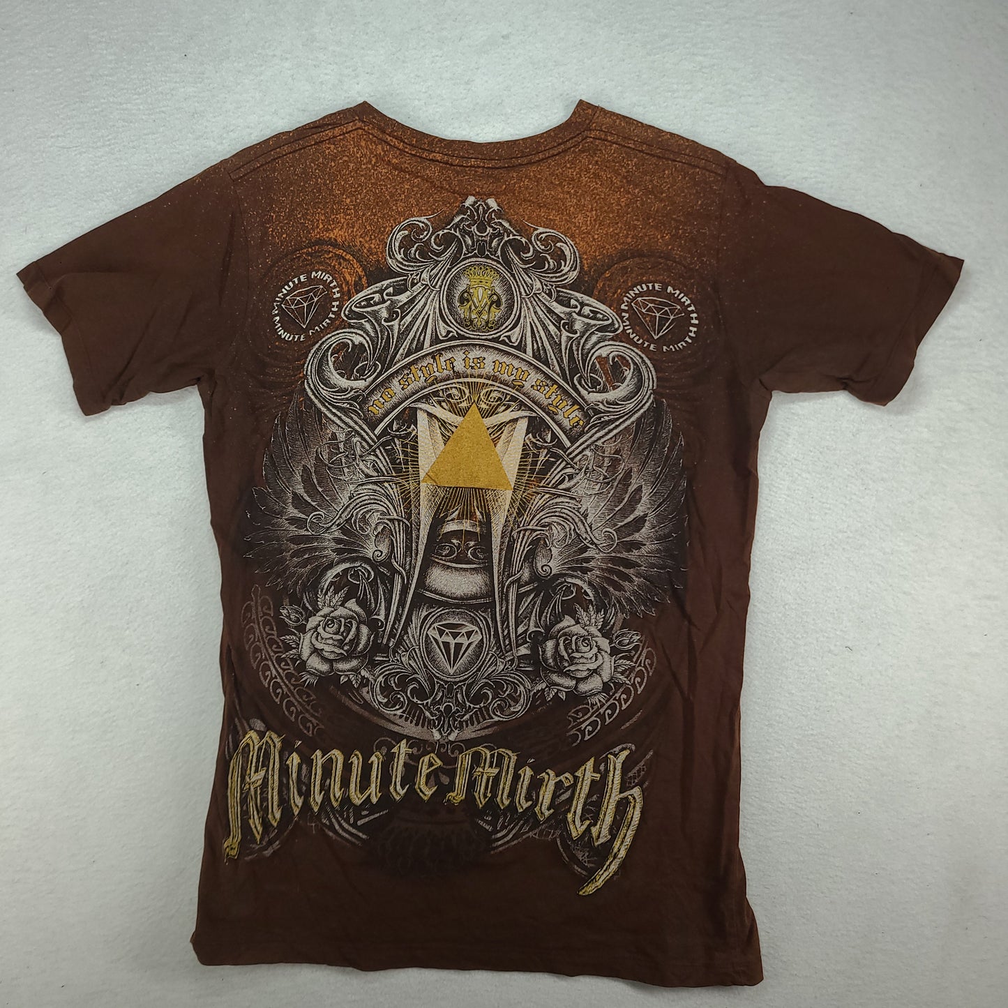 Minute Mirth Shirt Brown Y2K Short Sleeve Graphic Tee Size L Adult