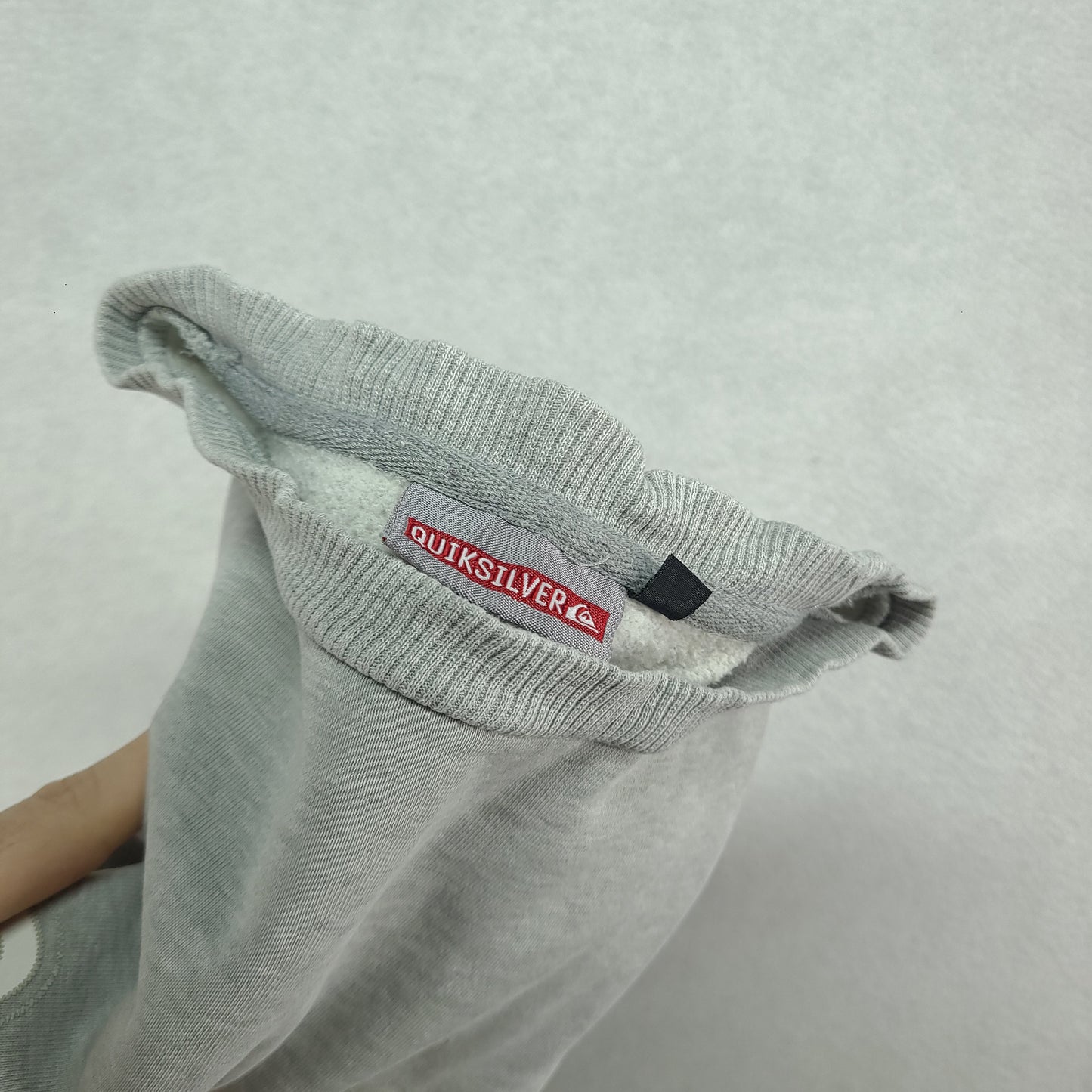 Quiksilver Jumper Grey Size L Pullover Spellout Adult Winter Warm Distressed Cuffs