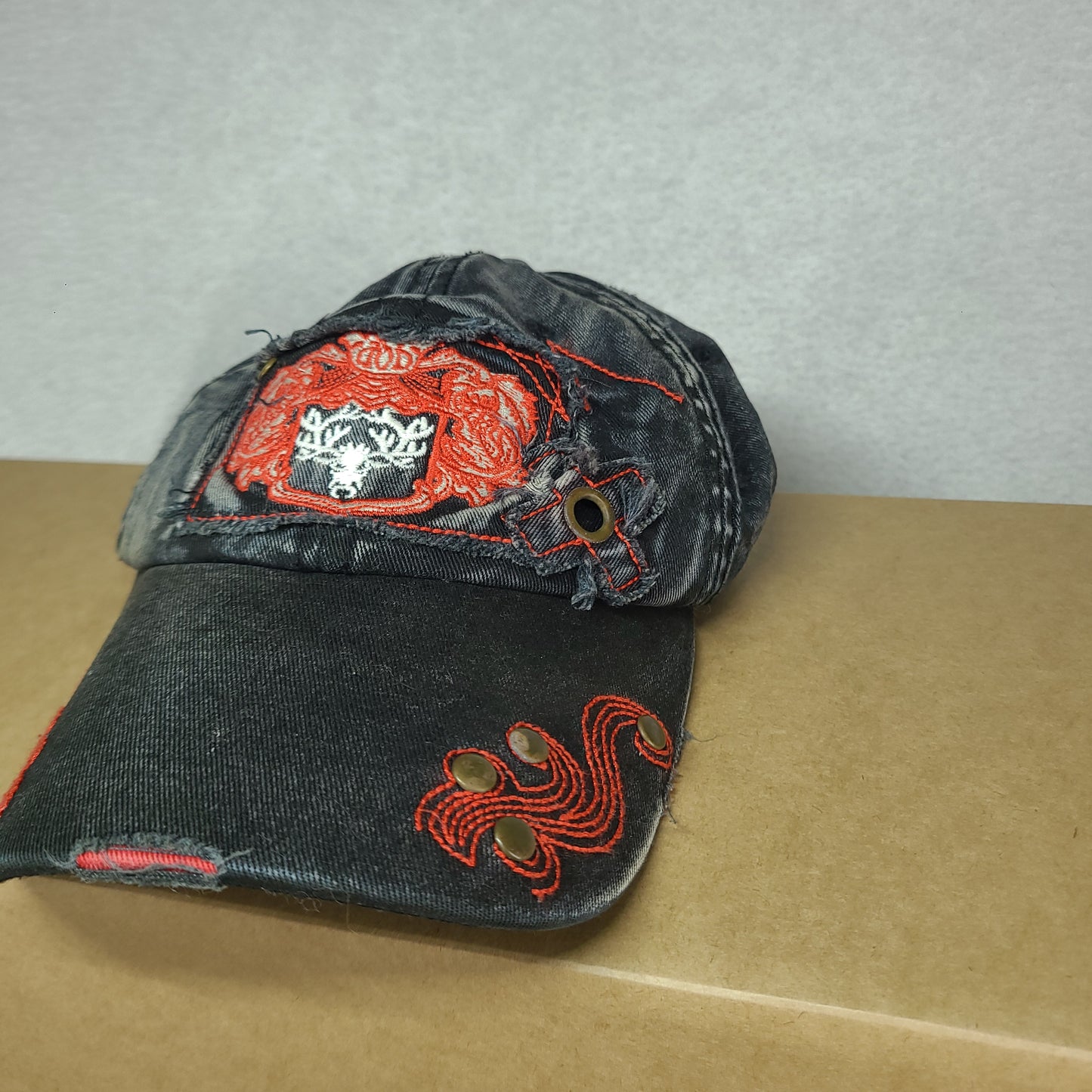 Vintage Y2K Hat Hunting Grunge Grey Elk Logo Adult Faded