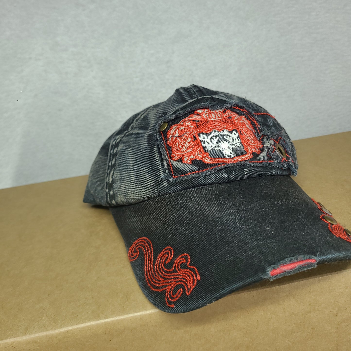 Vintage Y2K Hat Hunting Grunge Grey Elk Logo Adult Faded
