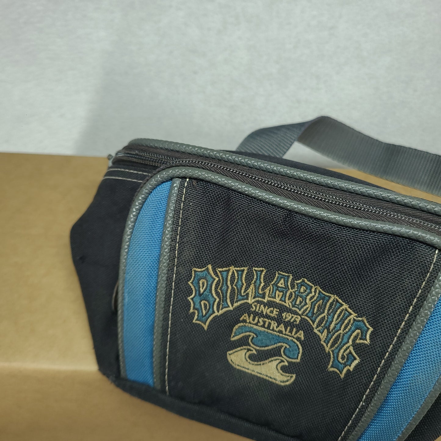 Vintage Billabong Bag Bum Bag Shoulder Pouch Travel Zip Polyester Collectors