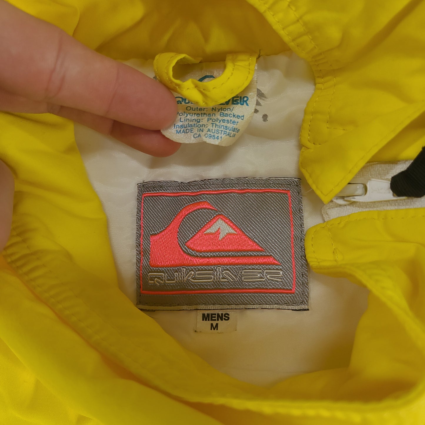 Vintage Quiksilver Jumper Windbreaker Yellow Size M Mens Nylon Pullover
