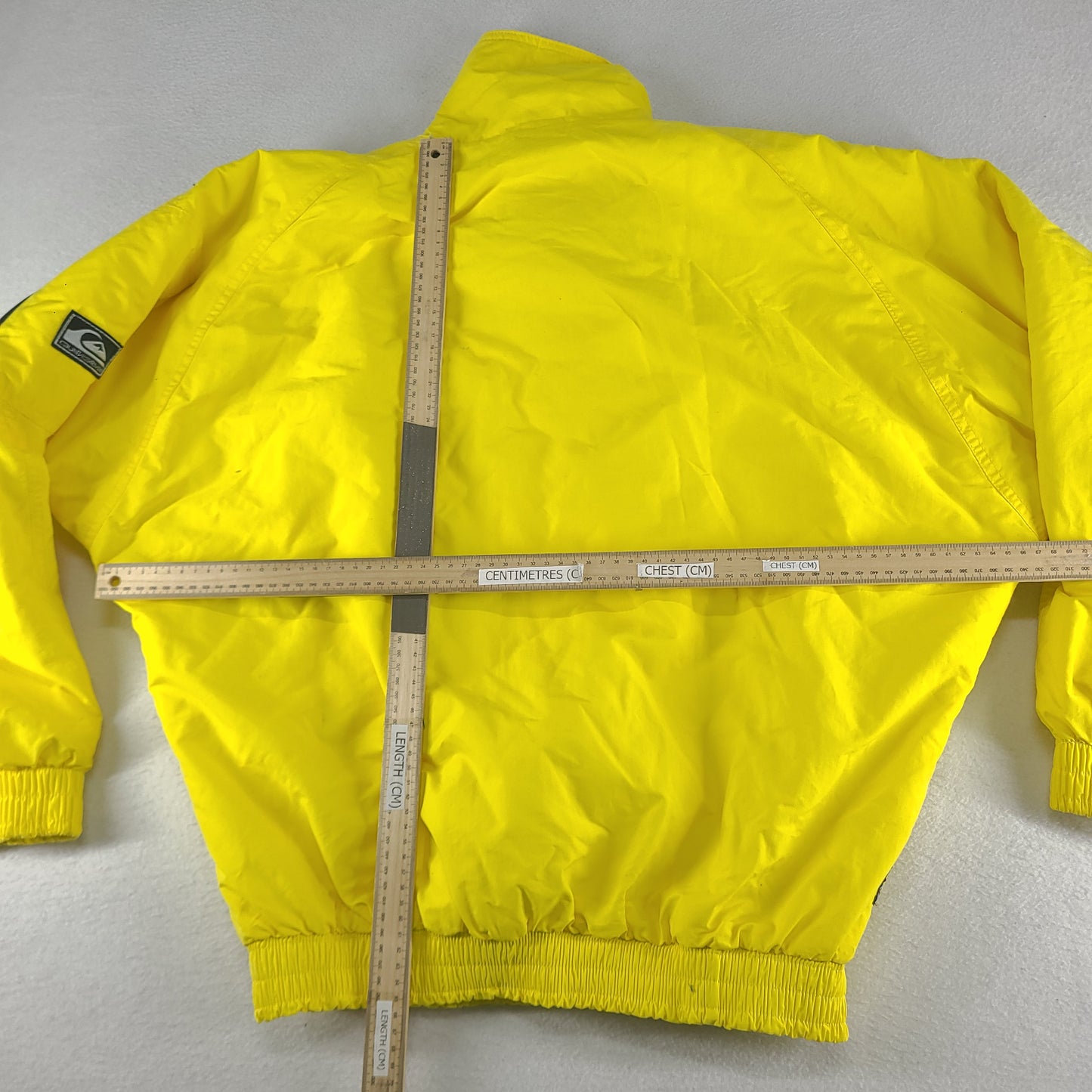 Vintage Quiksilver Jumper Windbreaker Yellow Size M Mens Nylon Pullover