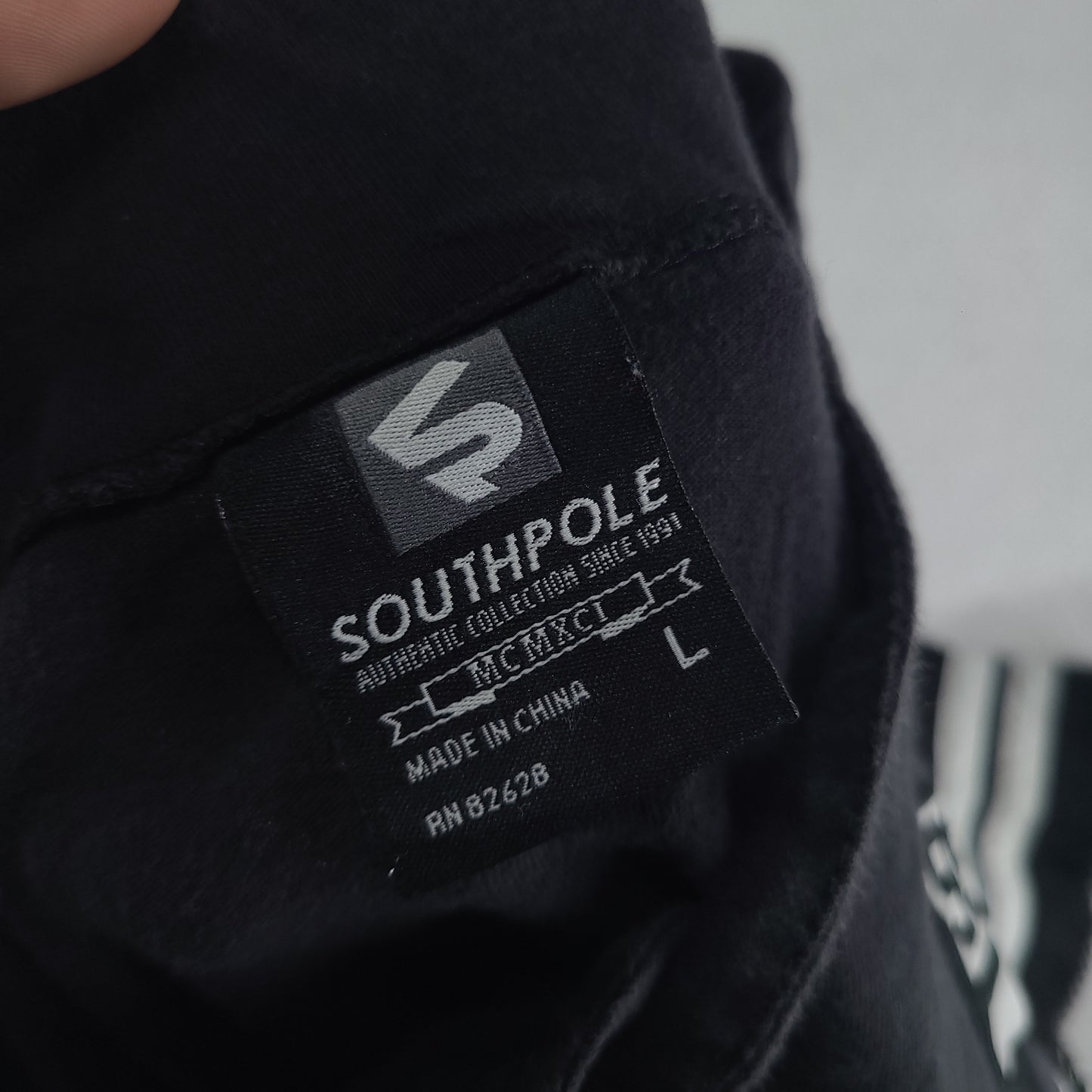 Southpole Shirt Black Size L Short Sleeve Button-Front Adult Cotton
