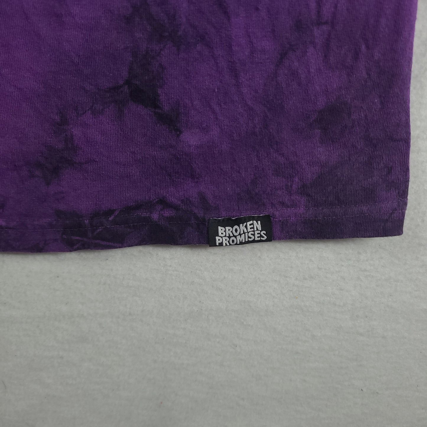 Hot Wheels Shirt Broken Promises Purple Size M Cotton Graphic Tee Adult