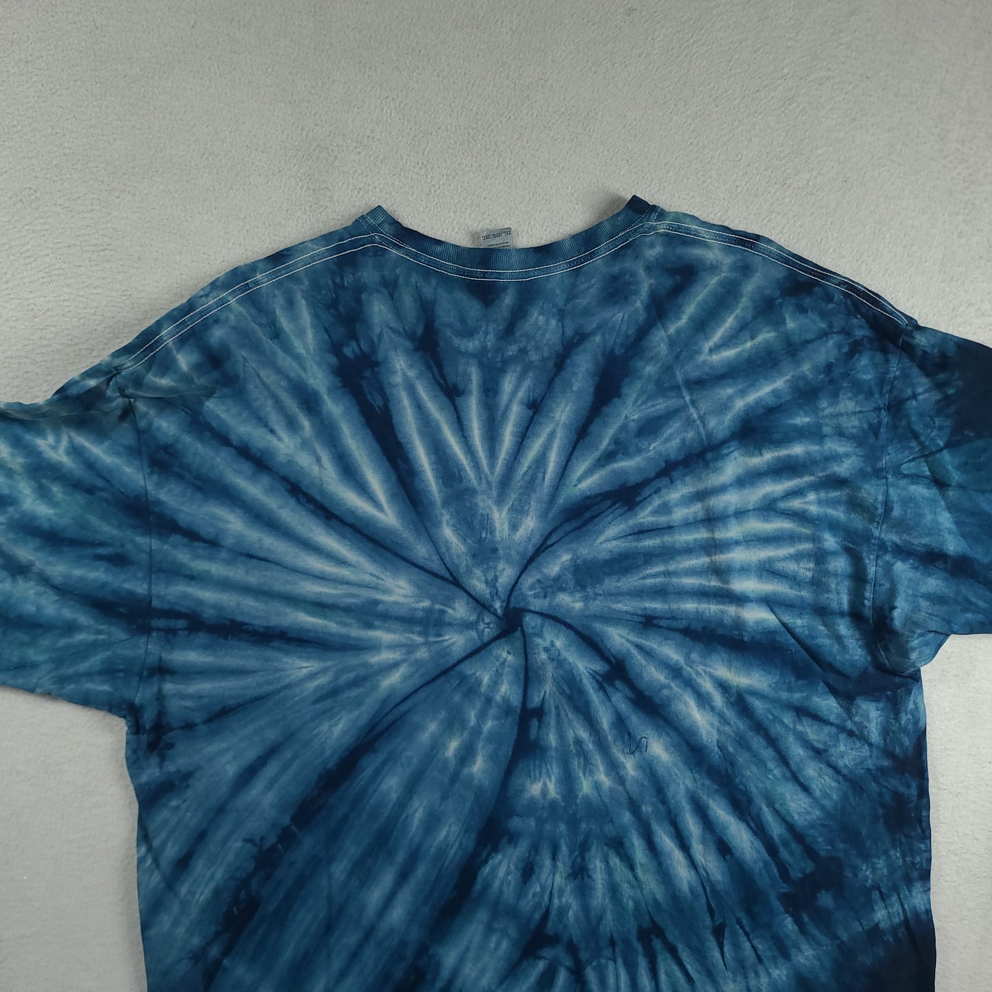 Yu-Gi-Oh! Shirt Blue Eyes White Dragon Blue Size 2XL Cotton Graphic Tee Adult Yugioh