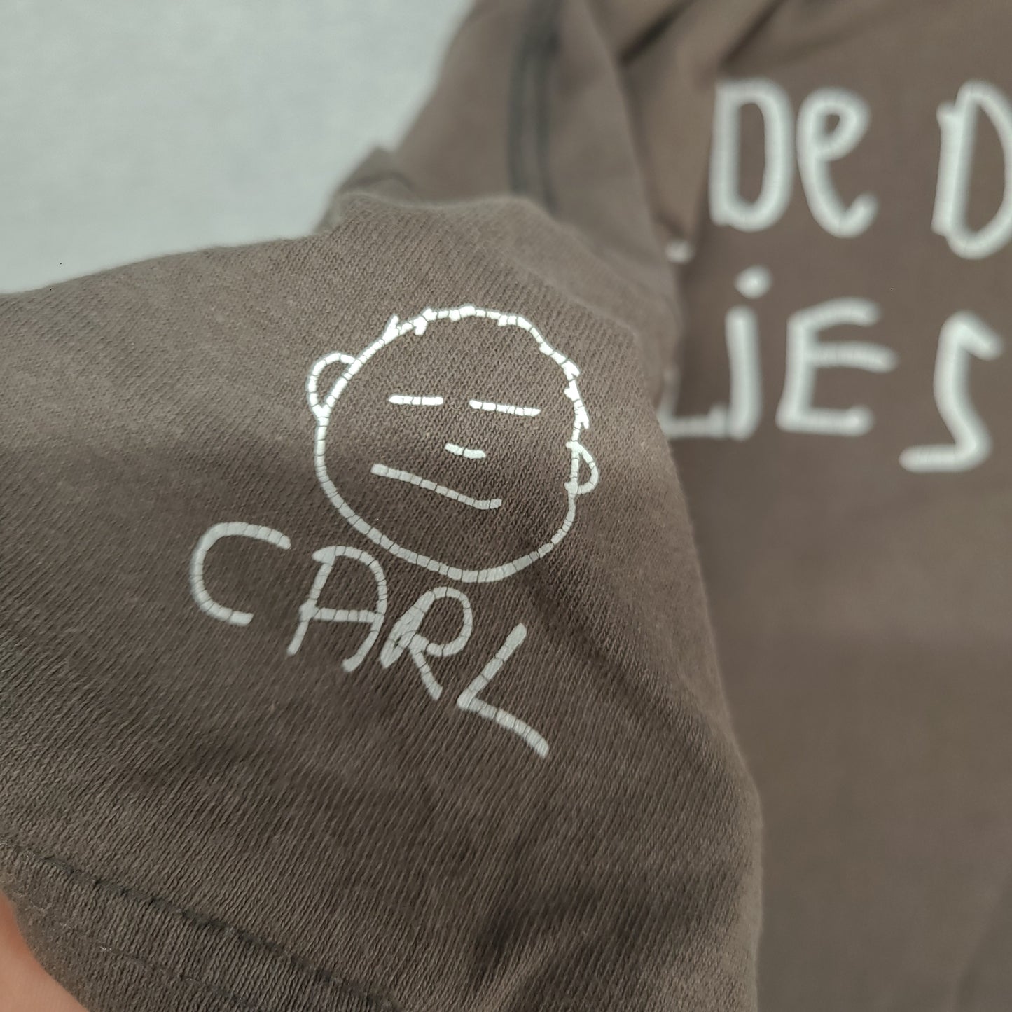 Carl Barron Shirt Upside Down Flies Grey Size M Gildan Adult Australian Comedian