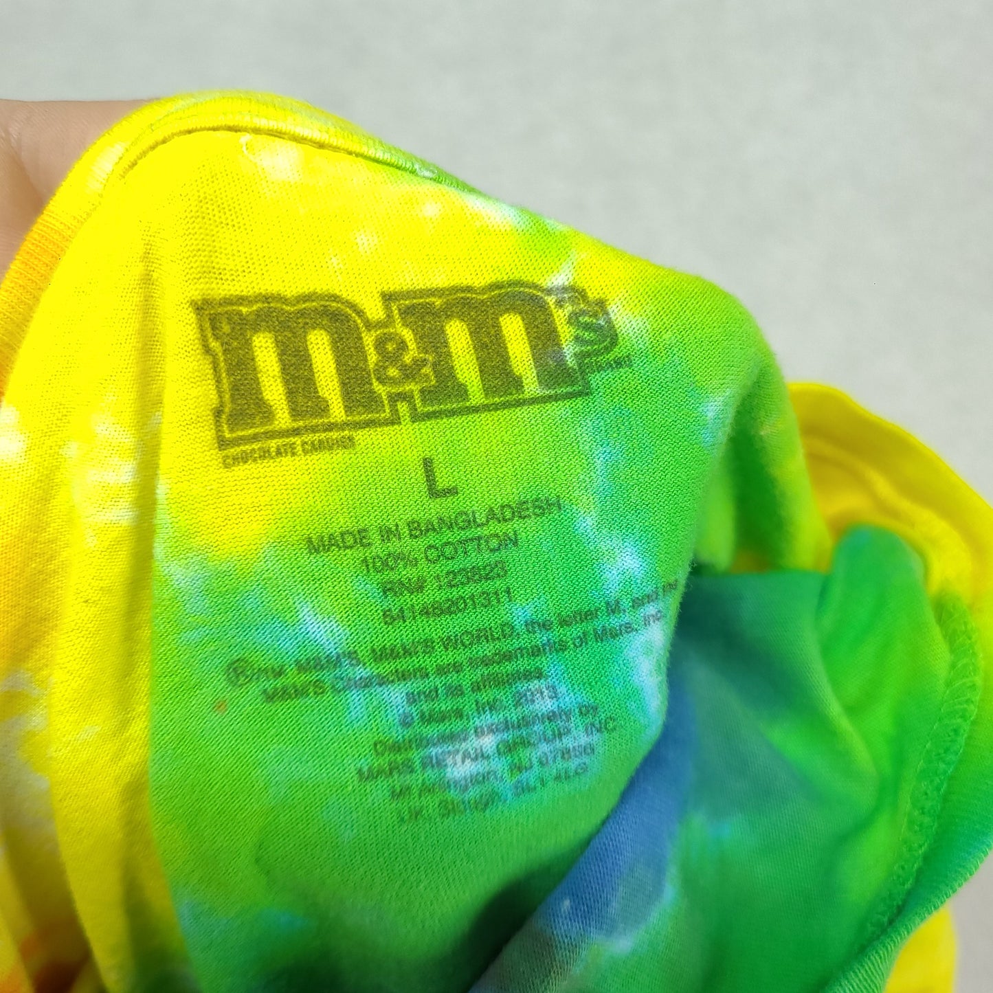 M&Ms Shirt Tie Dye Chocolate Short Sleeve Graphic Tee Size L Yellow Green Blue