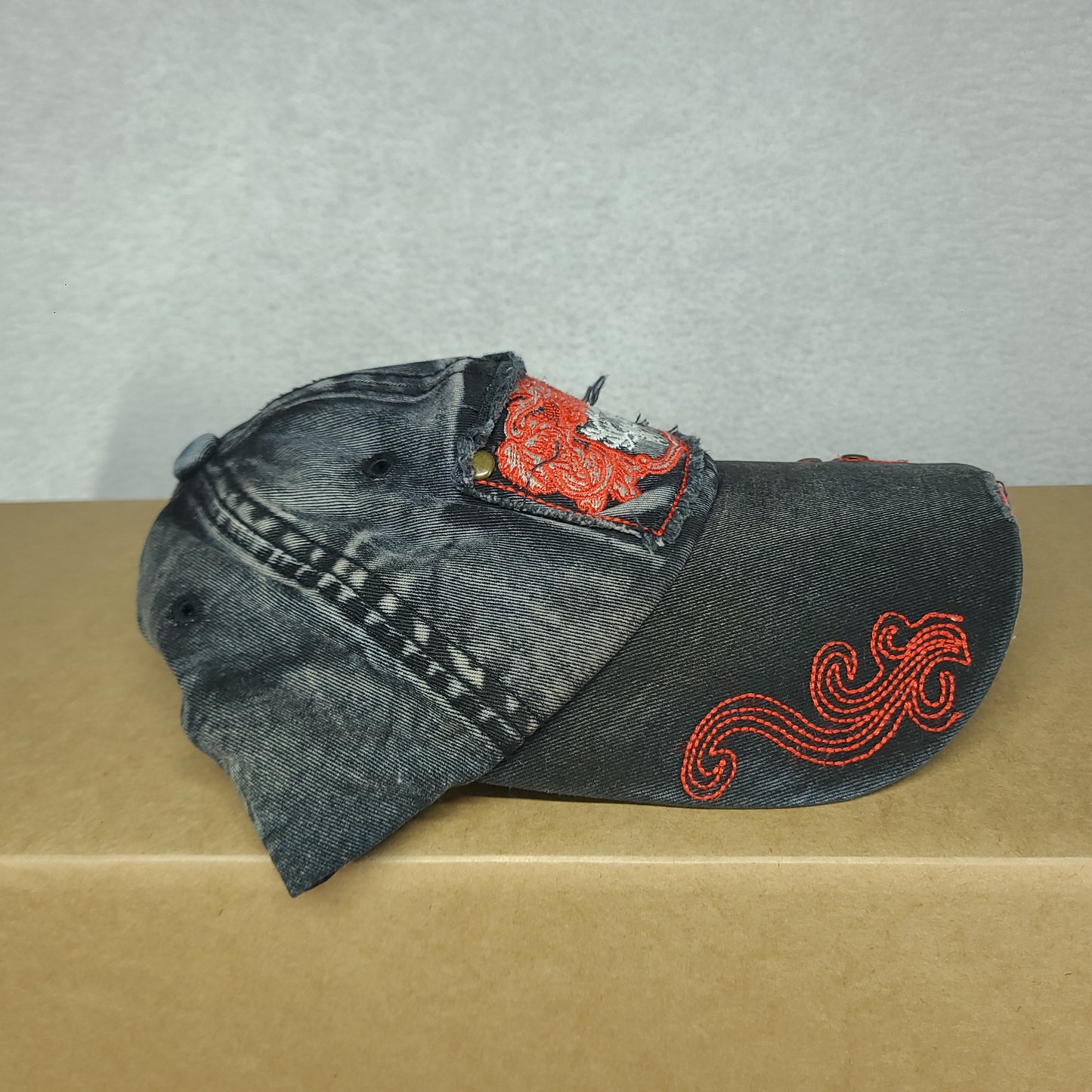 Vintage Y2K Hat Hunting Grunge Grey Elk Logo Adult Faded