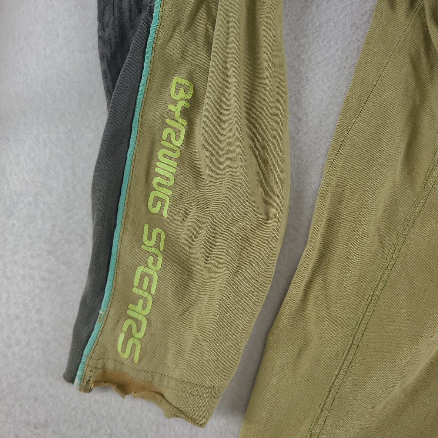 Vintage Byrning Spears Shirt Green Long Sleeve Thrashed Adult Mens Casual Size M Y2k Surf